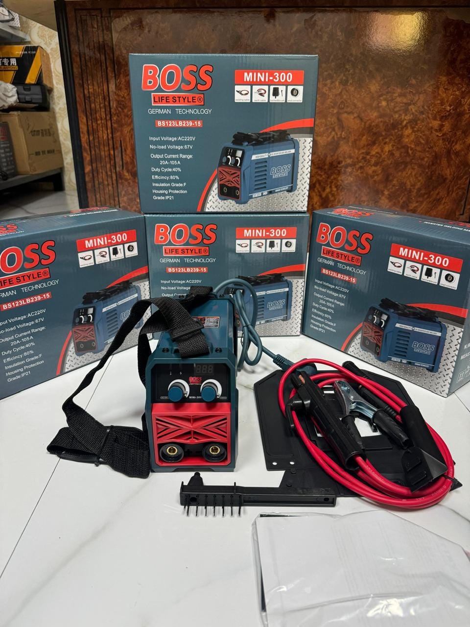 • ماكينة لحام المانية 300 امبير - الصورة 2